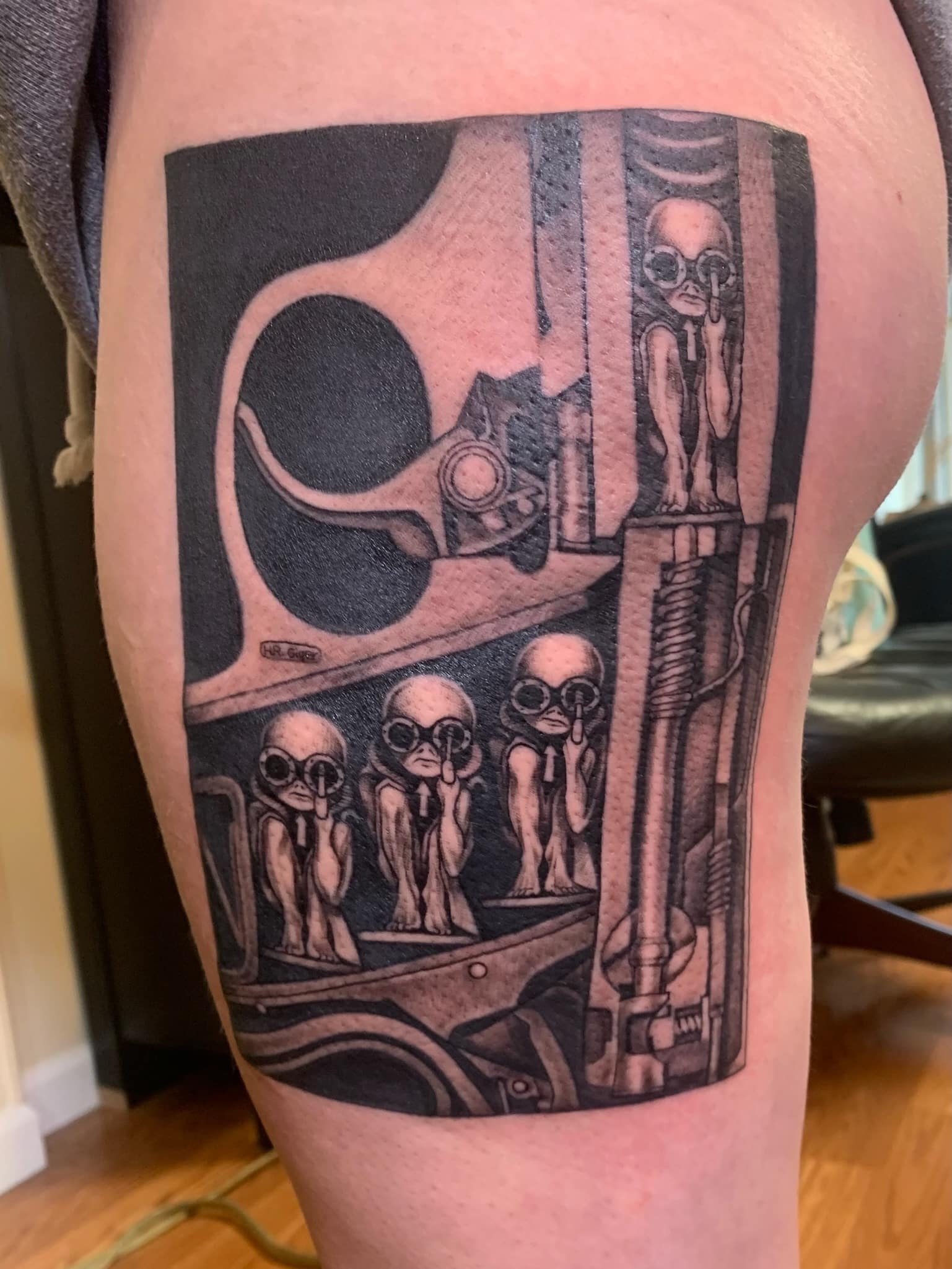 alien-bullet-chamber-tattoo-by-josh-hibbard
